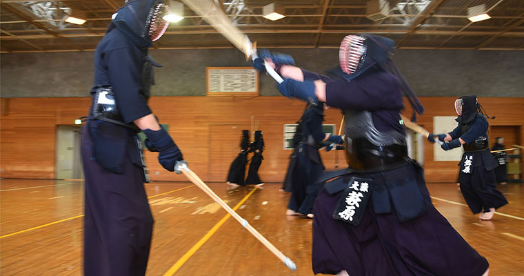 【特集】剣道特別訓練員 -2017年4月号-