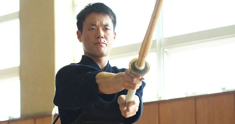 【表紙＆インタビュー】足立柳次 -2017年11月号-